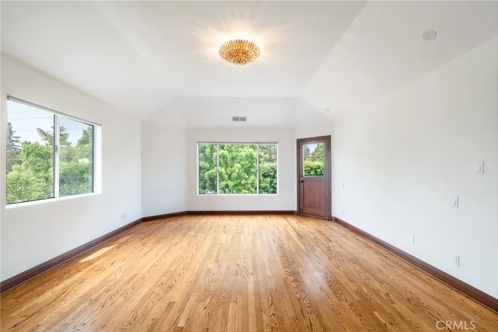 Additional image 64 of 1949 N Catalina Street, County - Los Angeles, CA 90027