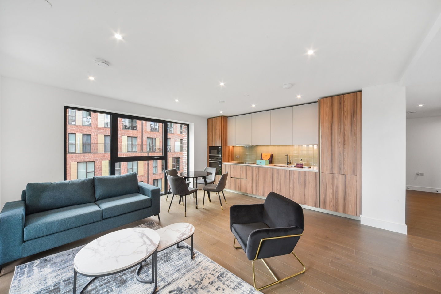 2 Bed Flat, Heygate St, SE17, N1 7GU