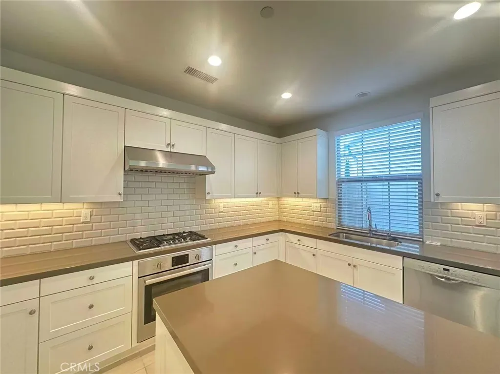 Additional image 4 of 182 Augustine, Irvine, CA 92618