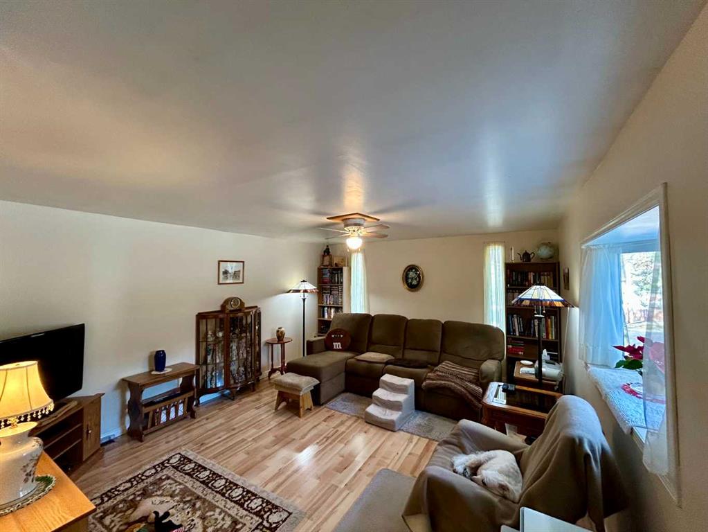 Additional image 2 of 5213 58 Street, Camrose, AB, T4V 2X8
