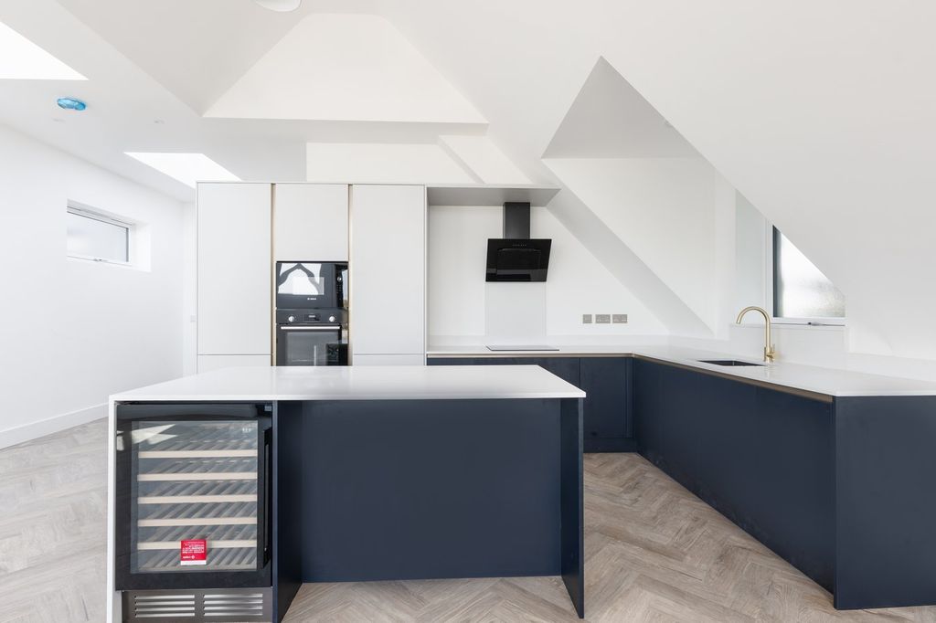 Additional image 7 of 2 bed flat for saleBenson Road, Stratford Upon Avon, Warwickshire CV37
