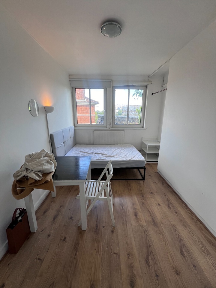 Additional image 3 of Room in a Shared Flat, Arnold Estate, SE1, SE1 2XN