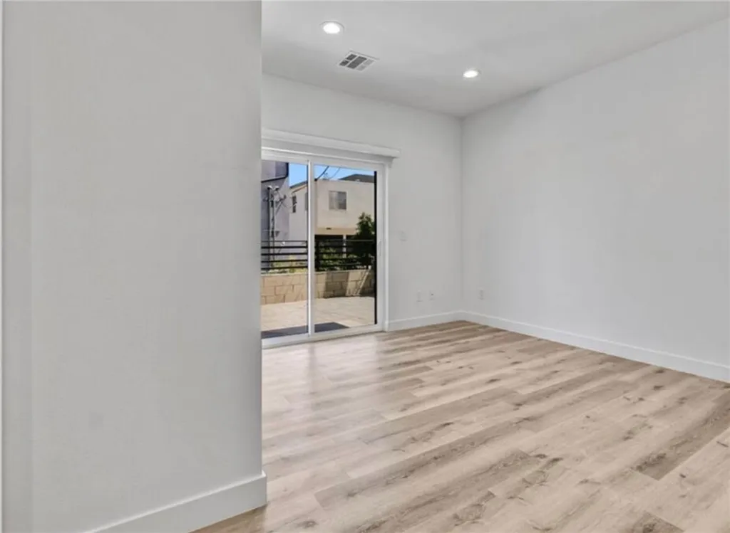 4643 W 18th Street, Los Angeles, CA 90019