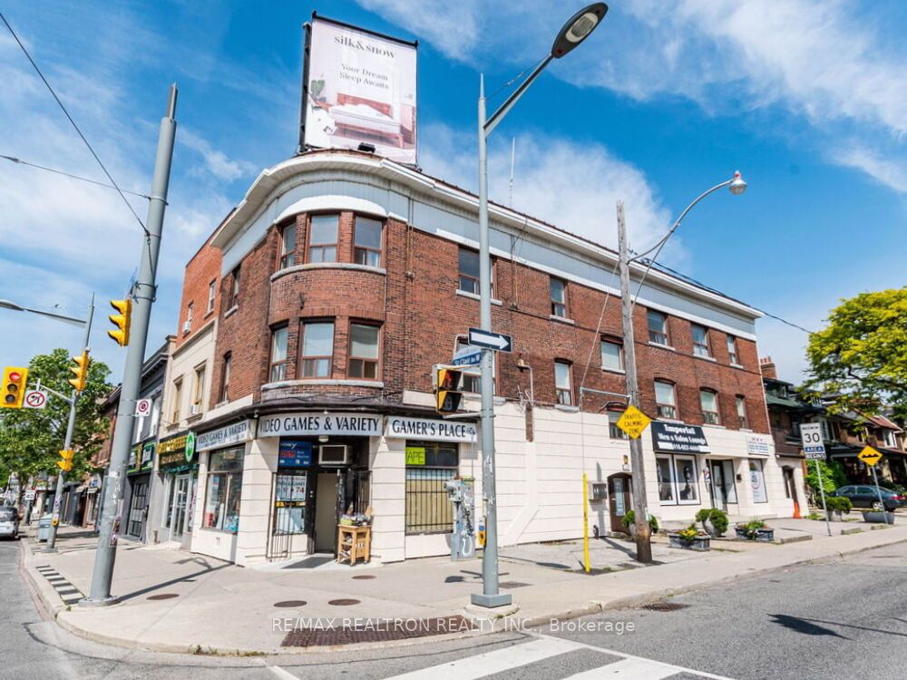 1038 St Clair Avenue W, Toronto, ON, M6E 1A5