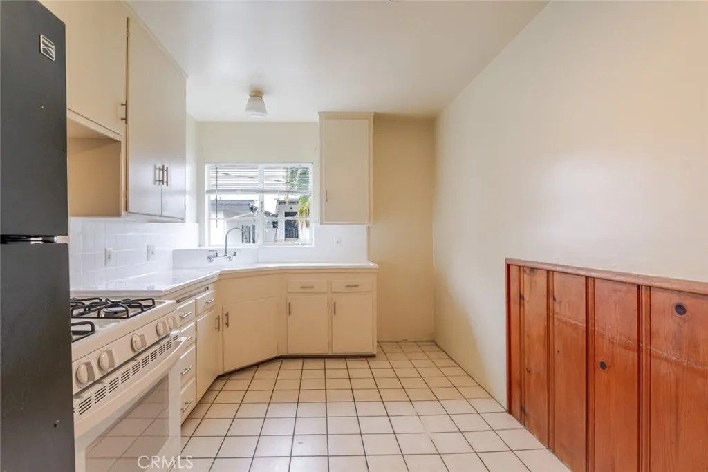 Additional image 9 of 1600 W Glenoaks Boulevard Unit 5, Glendale, CA 91201