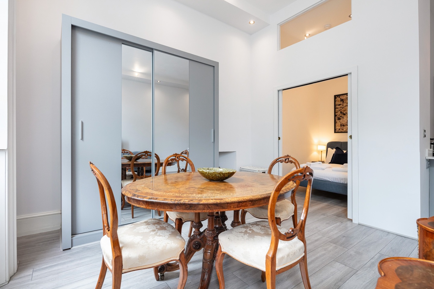 Additional image 3 of 1 Bed Flat, Queen's Gate, SW7, N1 7GU