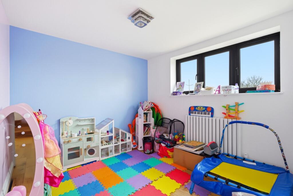 Additional image 11 of Meadway, Colney Heath, St. Albans, Hertfordshire, AL4