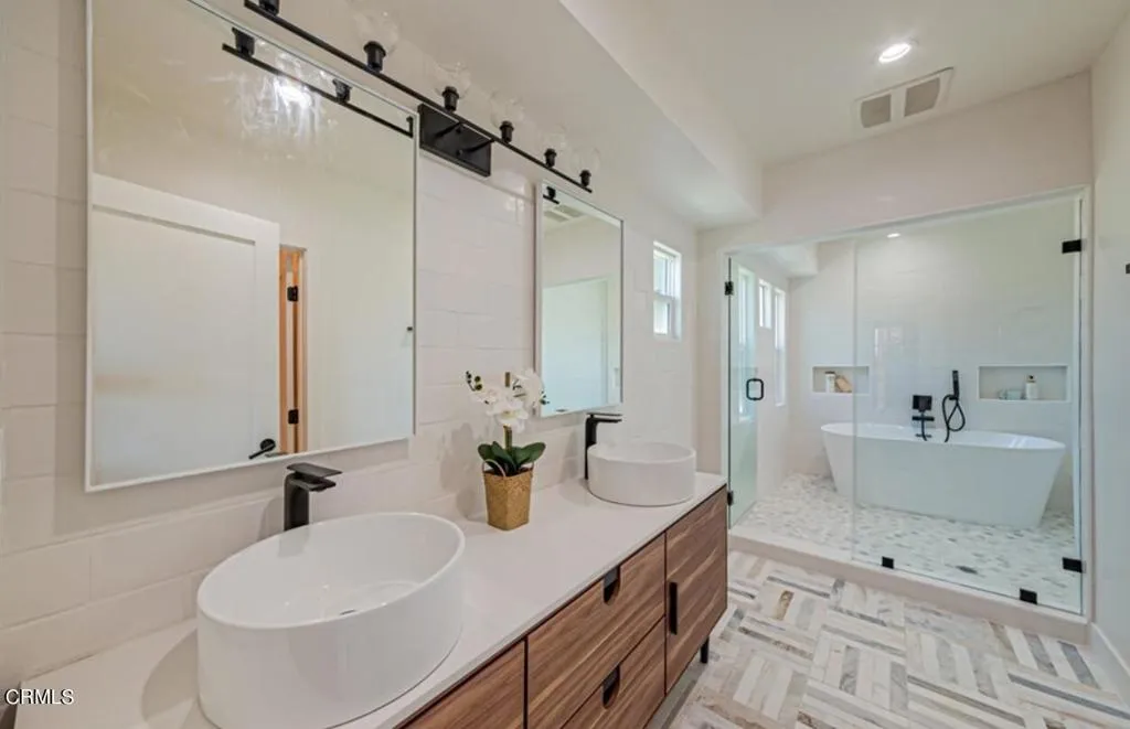 Additional image 11 of 5357 S Victoria Avenue, Los Angeles, CA 90043