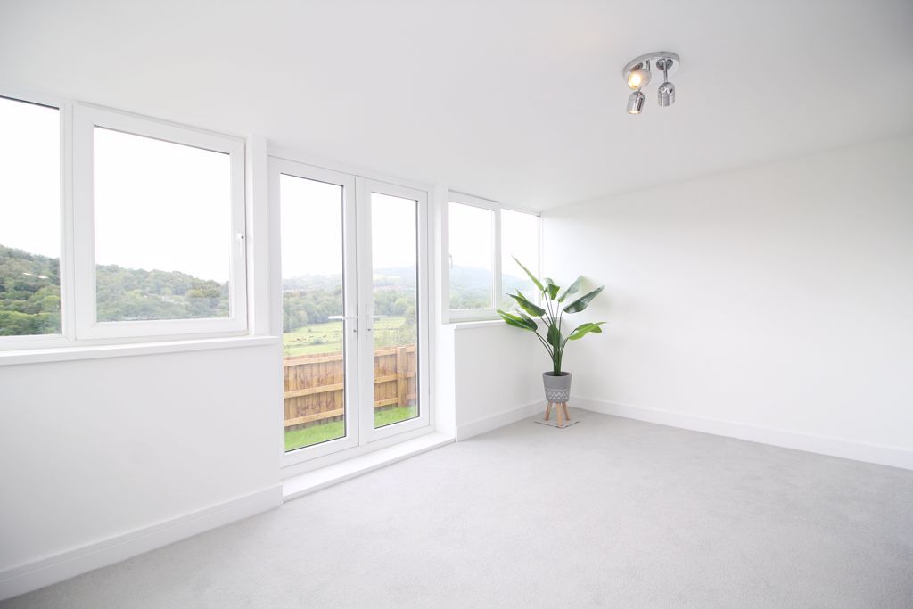 Additional image 7 of 2 bed flat for saleCilfynydd Road, Cilfynydd, Pontypridd CF37