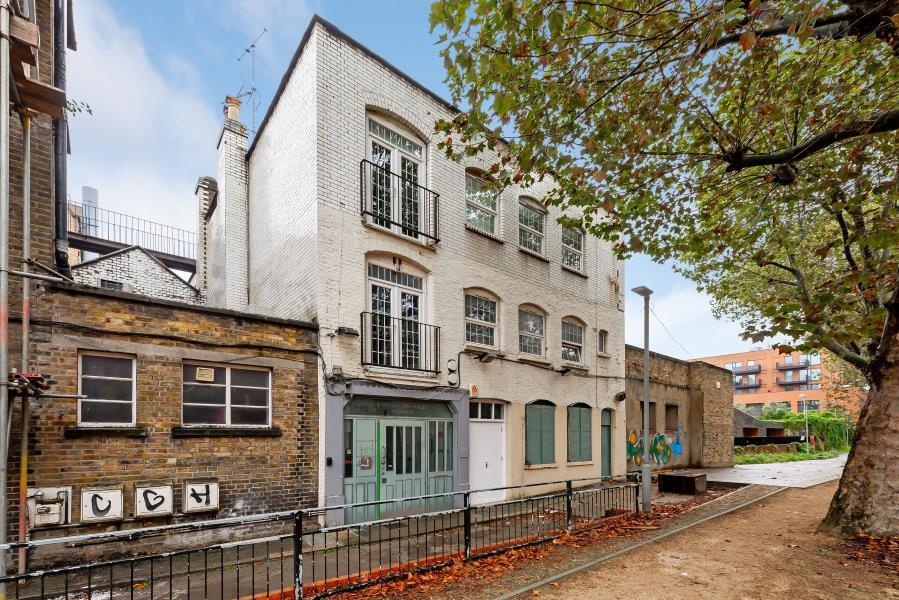 Additional image 10 of 3 Bed Flat, Prince Of Wales Passage, NW1, N1 7GU