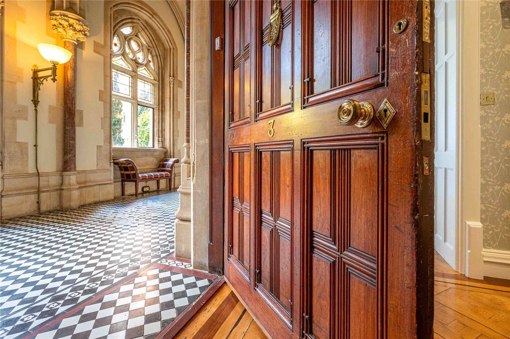 Additional image 9 of 3 bed flat for saleWyfold Court, Kingwood, Oxfordshire RG9