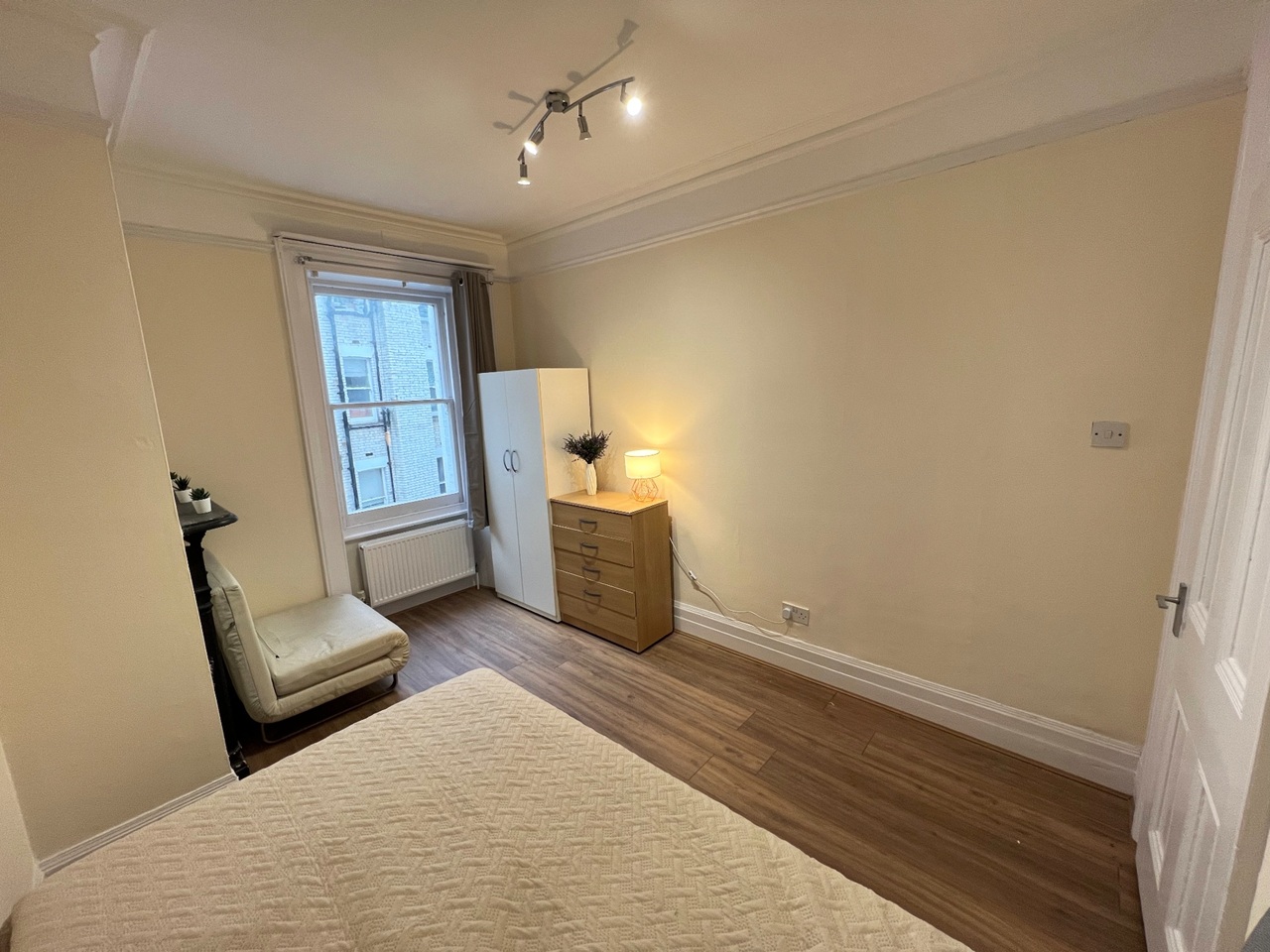Additional image 3 of Room in a Shared Flat, Transept Street, NW1, N1 7GU