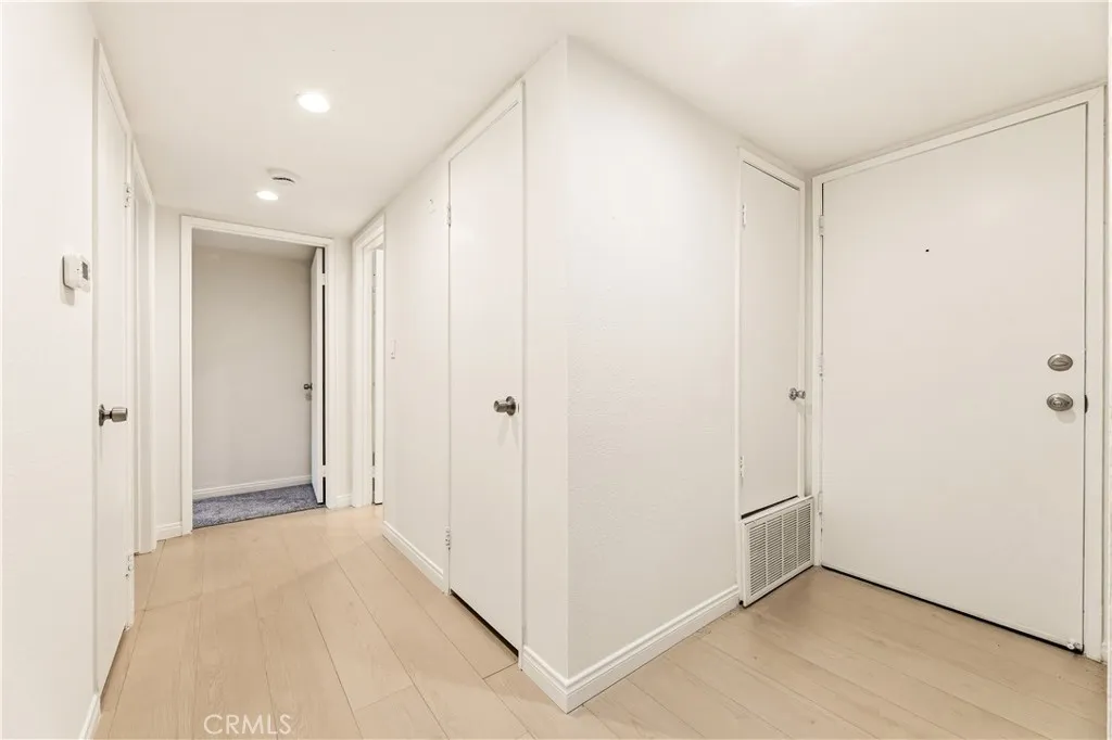 Additional image 34 of 260 S 6th Street Unit G, Burbank, CA 91501