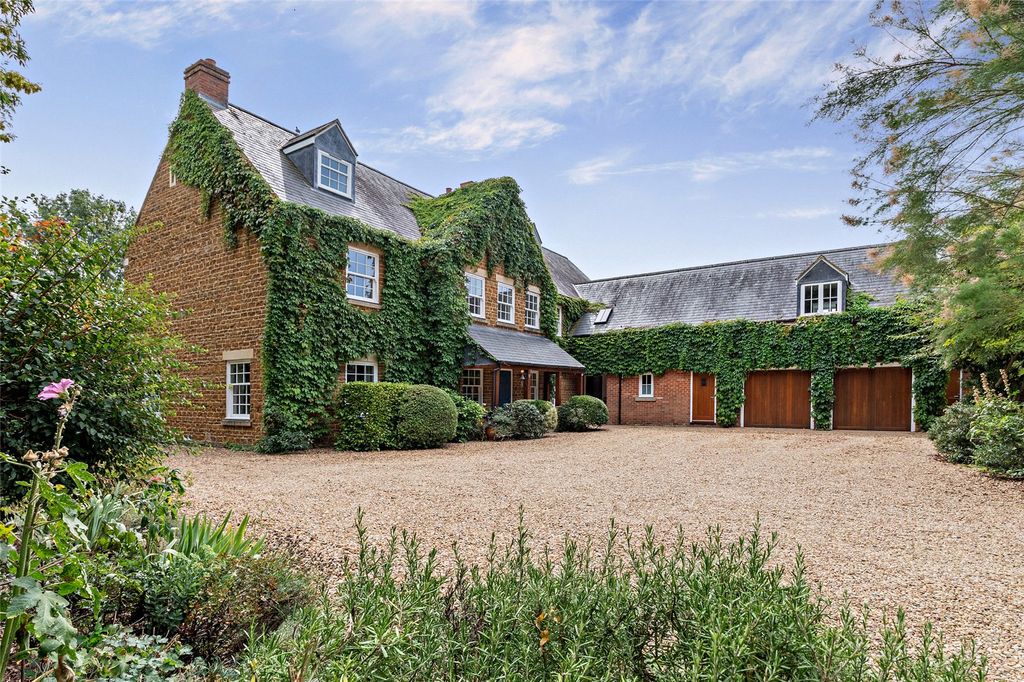 Additional image 3 of 6 bed detached house for saleMain Street, Lyddington, Oakham, Rutland LE15