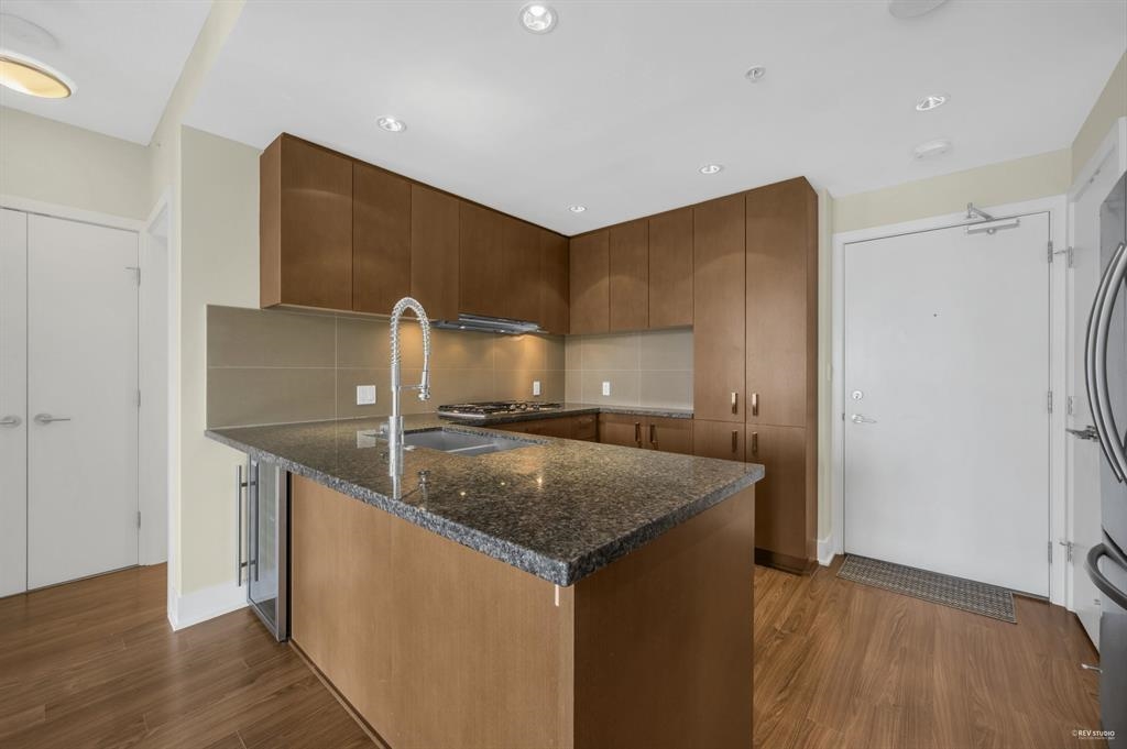 Additional image 6 of 1505-3008 Glen Drive, Coquitlam, BC, V3B 0J5
