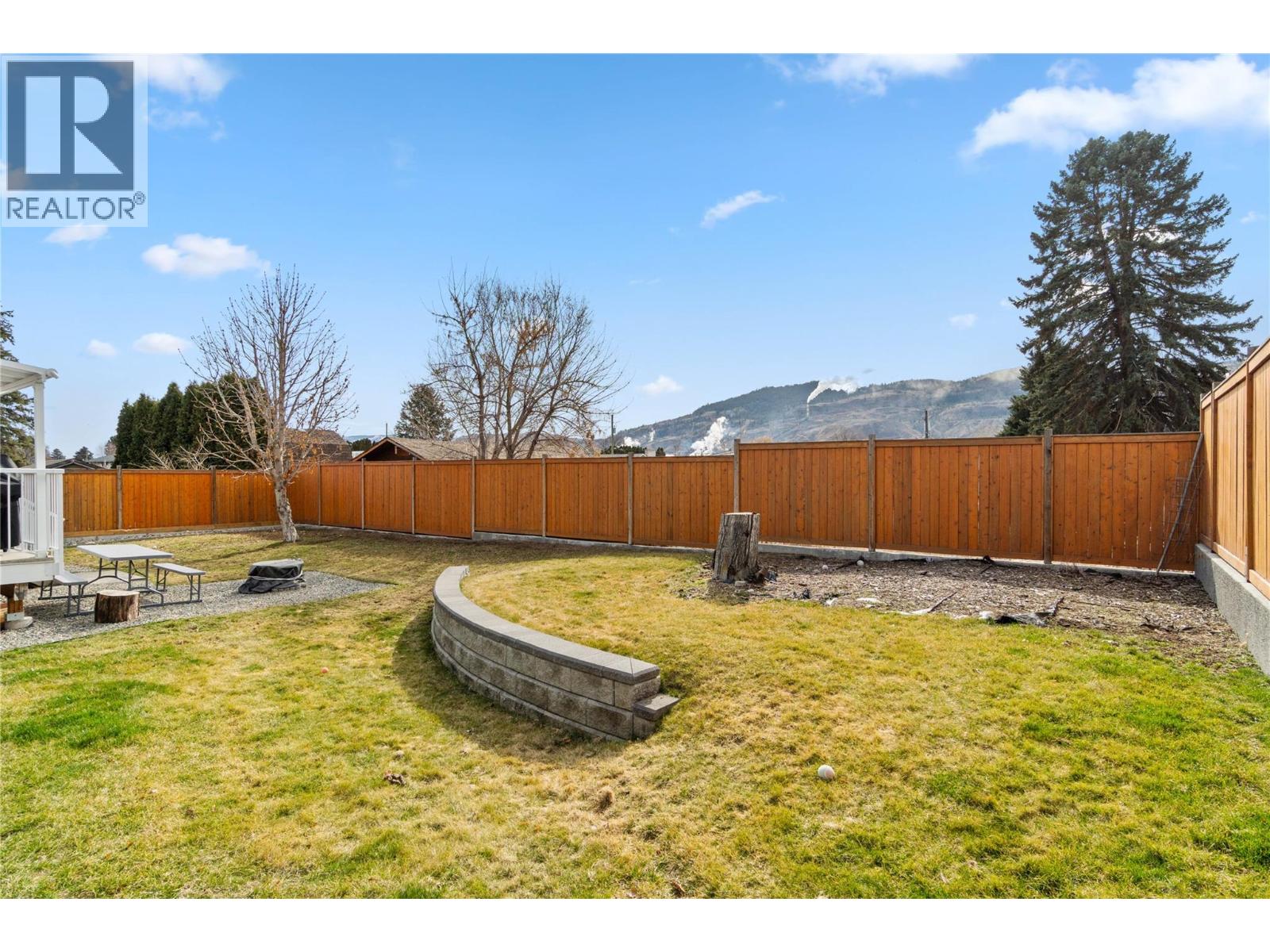 Additional image 5 of 2567 Young Avenue, Kamloops, BC, V2B4M9