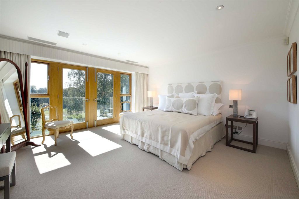 Additional image 16 of 5 bed detached house for saleHarpsden Way, Henley-On-Thames, Oxfordshire RG9