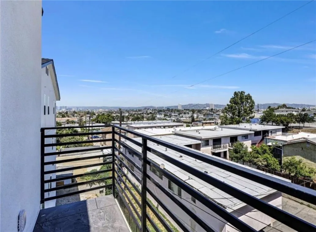 Additional image 13 of 4643 W 18th Street, Los Angeles, CA 90019