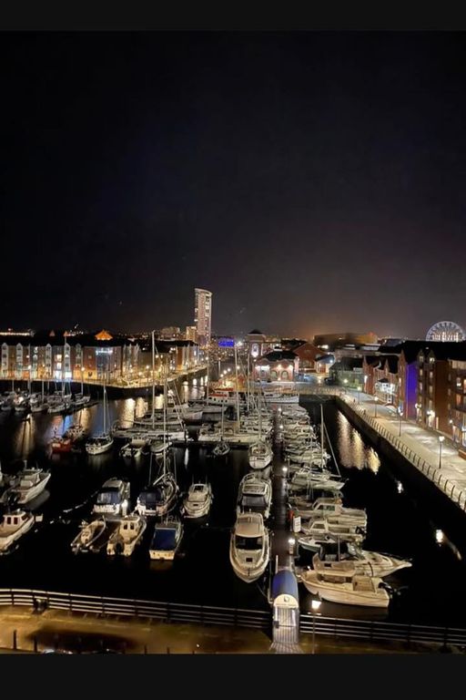 2 bed flat for salePocketts Wharf, Maritime Quarter, Swansea SA1 photo 2