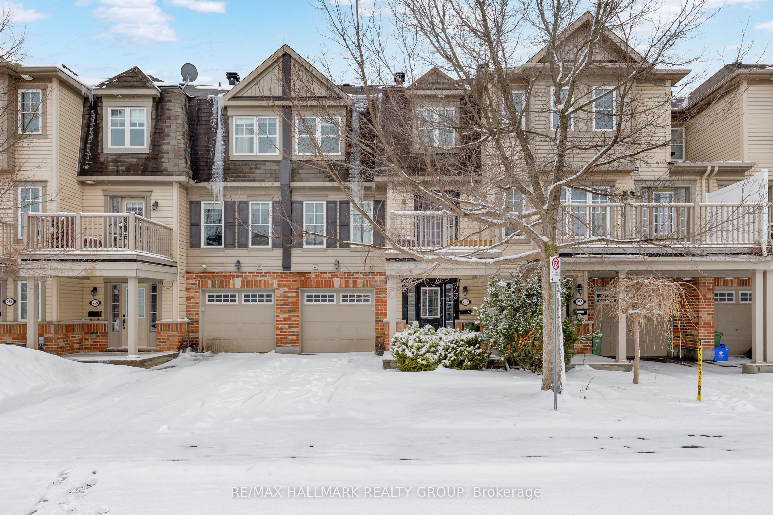 257 Aquilo Crescent, Ottawa, ON, K2S 0L9