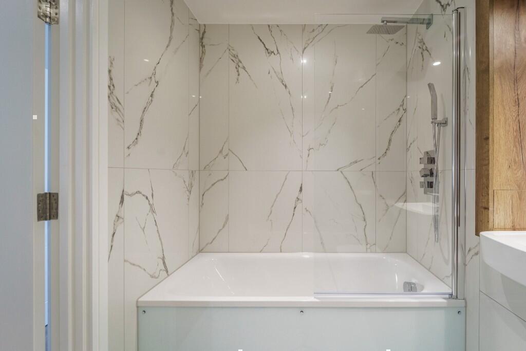 Additional image 3 of Birmingham, B5 6EW