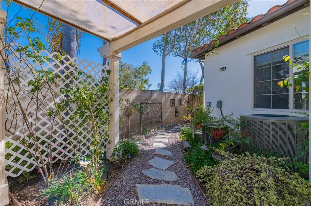 10802 Rogue River, Tustin, CA 92782