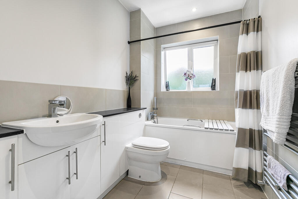 Additional image 10 of Maplefield, Park Street, St Albans, AL2