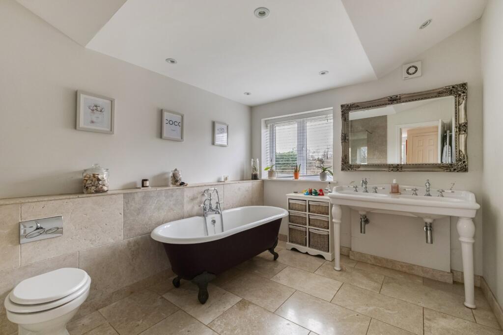 Additional image 12 of The Broadway, Wheathampstead, St. Albans, Hertfordshire