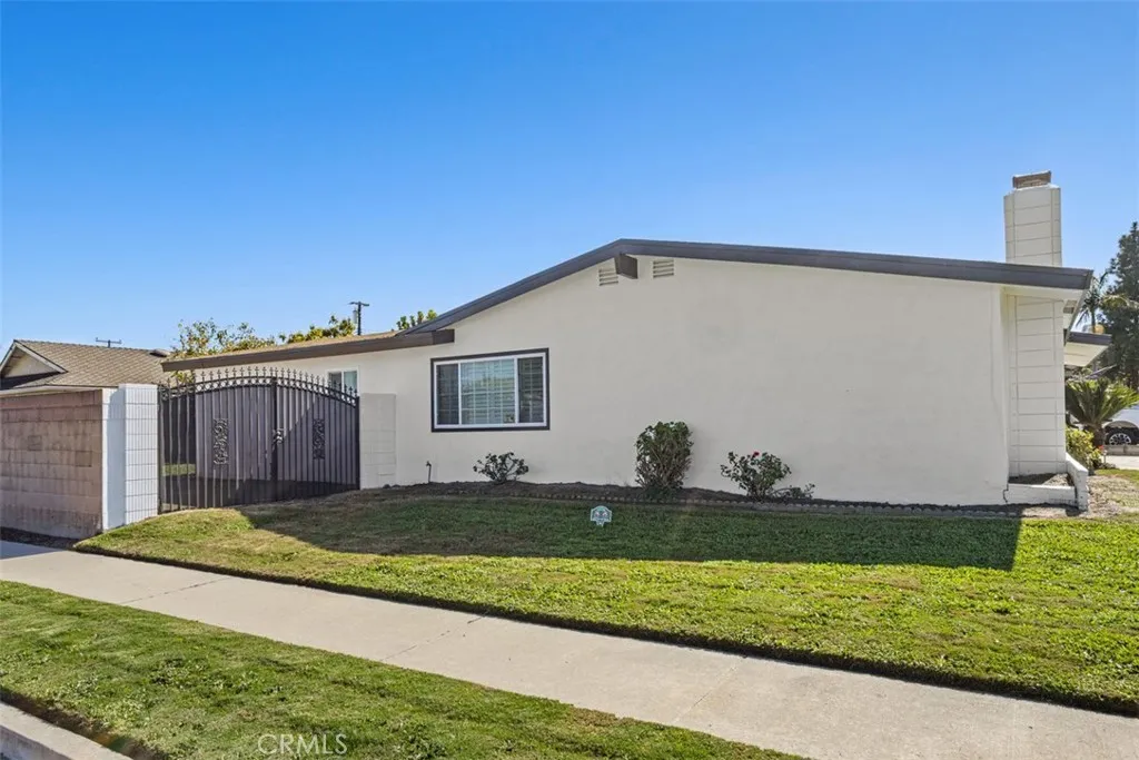 Additional image 6 of 15142 Yorkshire Ln, Huntington Beach, CA 92647