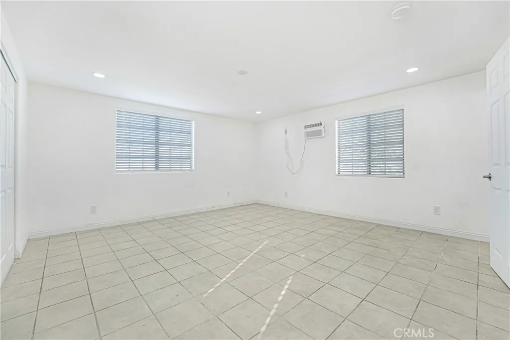 Additional image 18 of 400 W 109th Street W Unit 2, Los Angeles, CA 90061