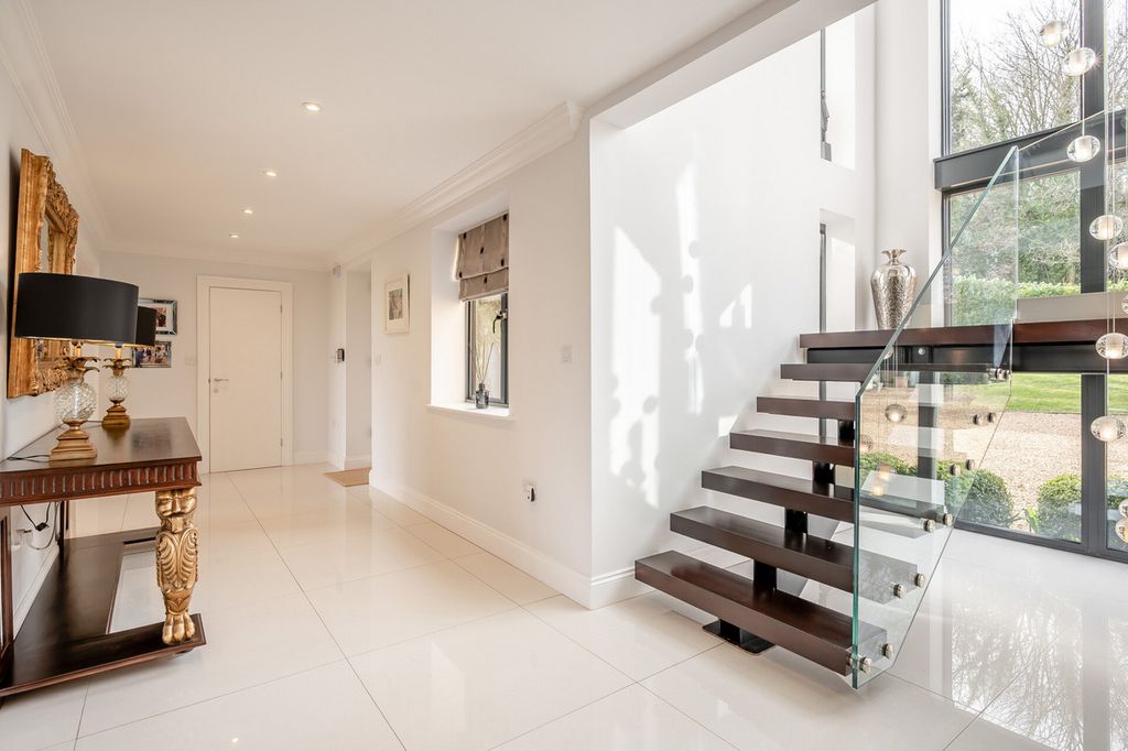 6 bed detached house for saleNether Preston, Preston Capes, Daventry NN11 photo 3