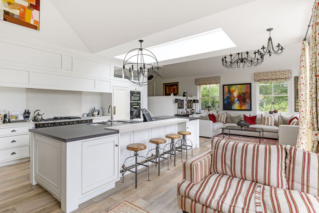 Additional image 4 of 8 bed detached house for saleChurch Road, Butlers Marston CV35