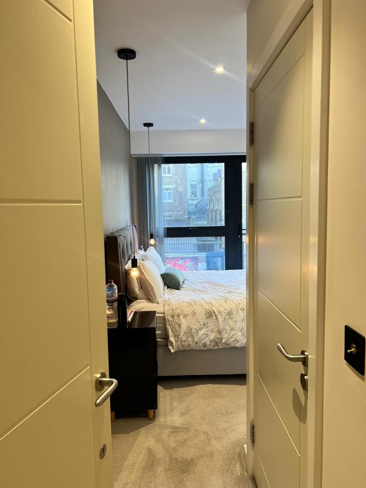 Additional image 5 of 2 Bed Flat, Dock Street, E1, N1 7GU