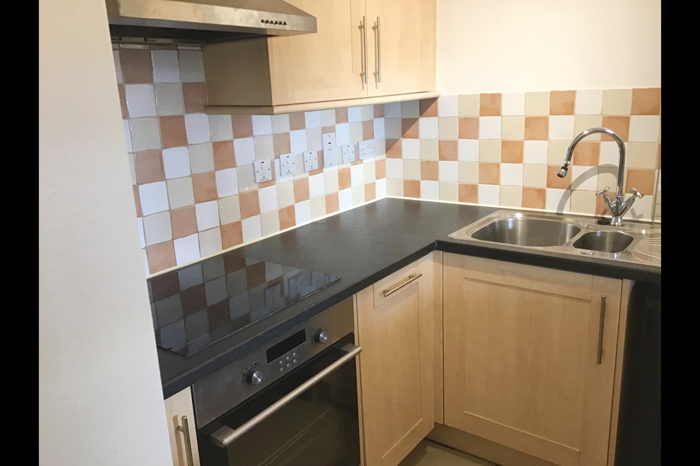 Additional image 6 of 2 Bed Flat, Vauxhall, SW8, N1 7GU