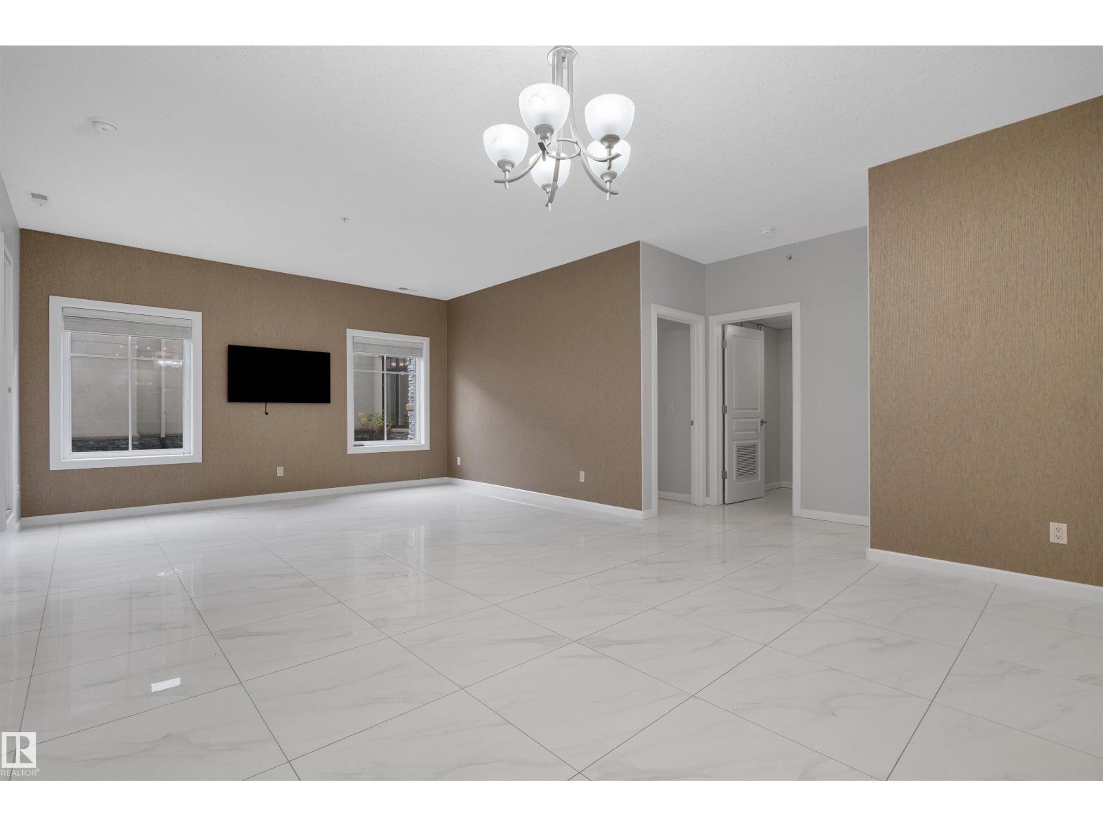 Additional image 2 of 105-160 Magrath Road NW, Edmonton, AB, T6R3T7