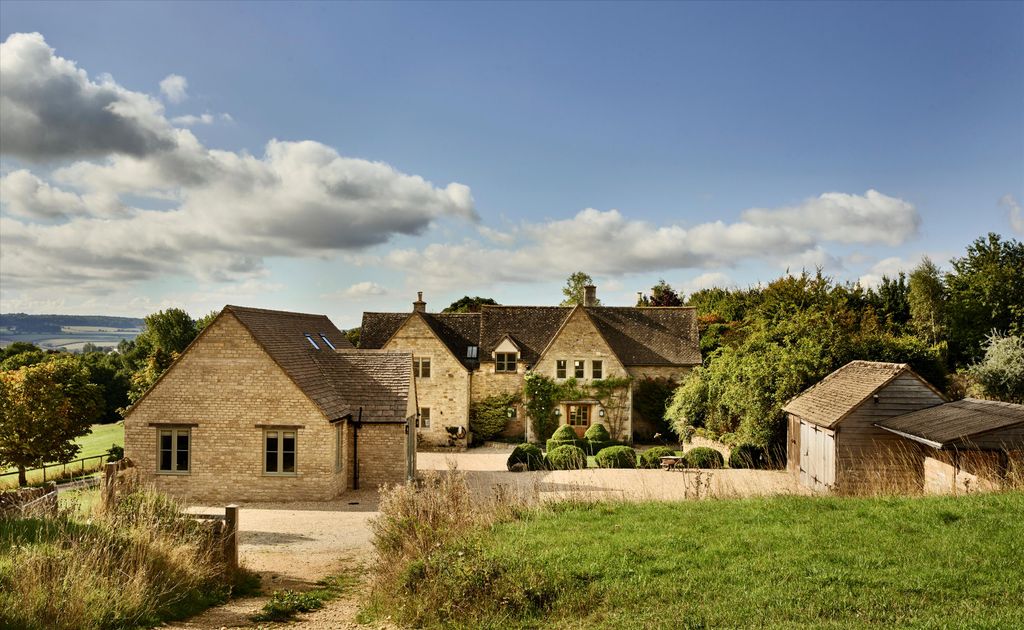 8 bed detached house for saleChadlington, Chipping Norton, Oxfordshire OX7