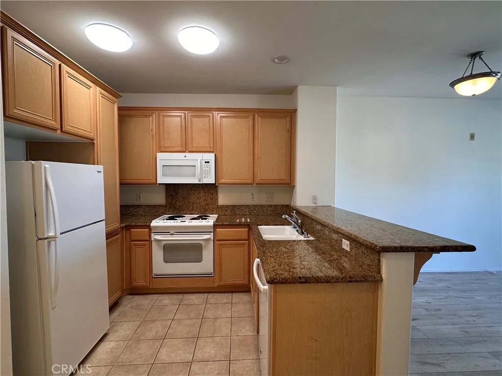 Additional image 21 of 3550 Torrance Blvd Unit 215, Torrance, CA 90503