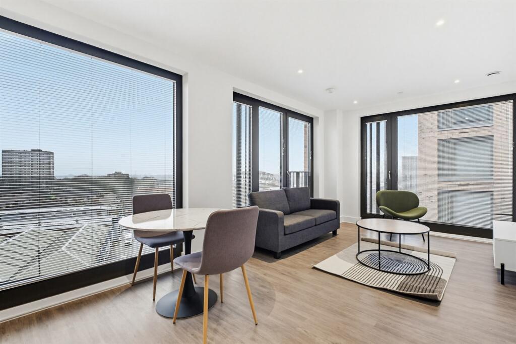 Cardigan Wharf, Glasswater Locks, Birmingham, B4