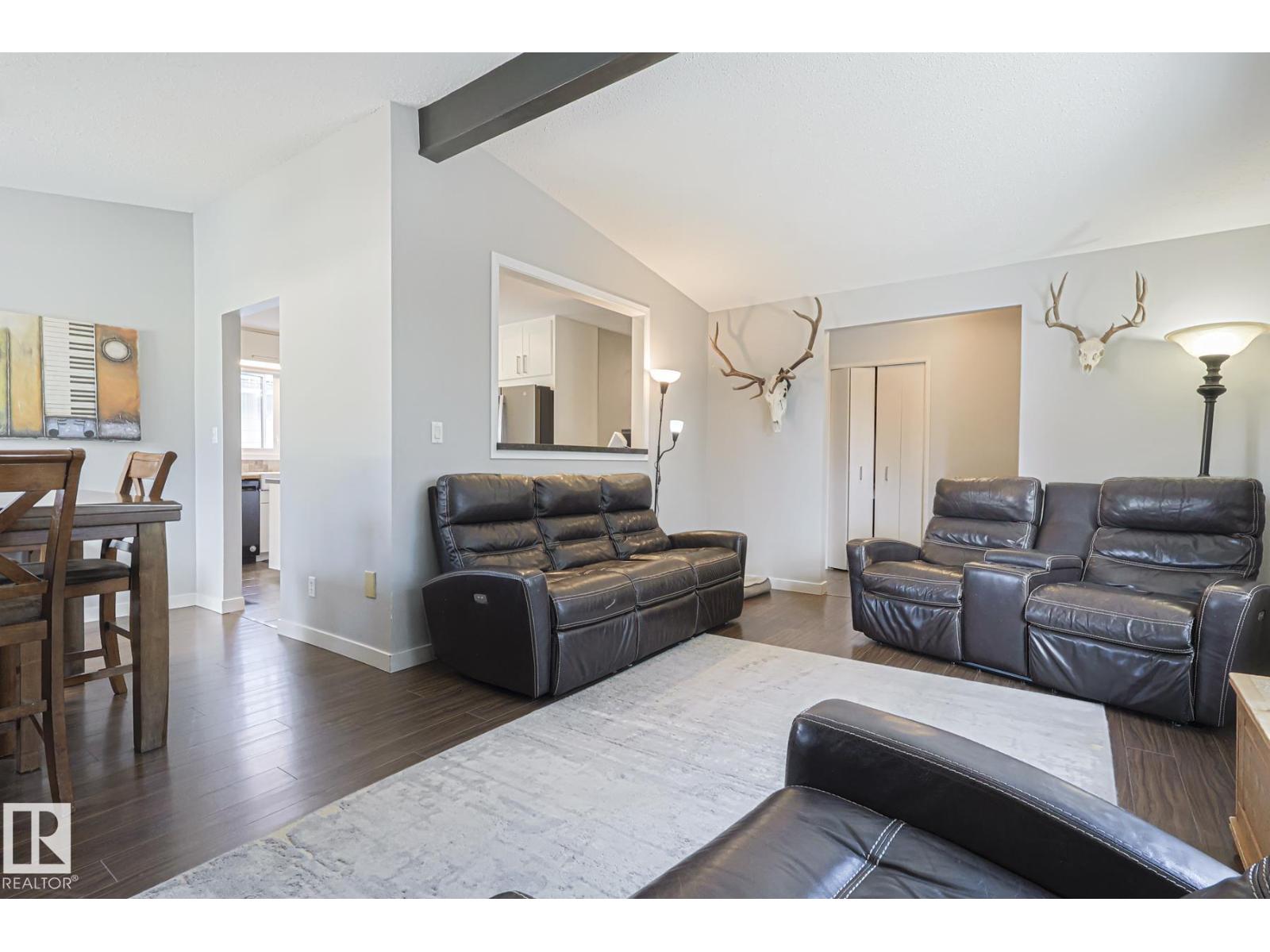 Additional image 6 of 2449 89 Street NW, Edmonton, AB, T6K2Y8