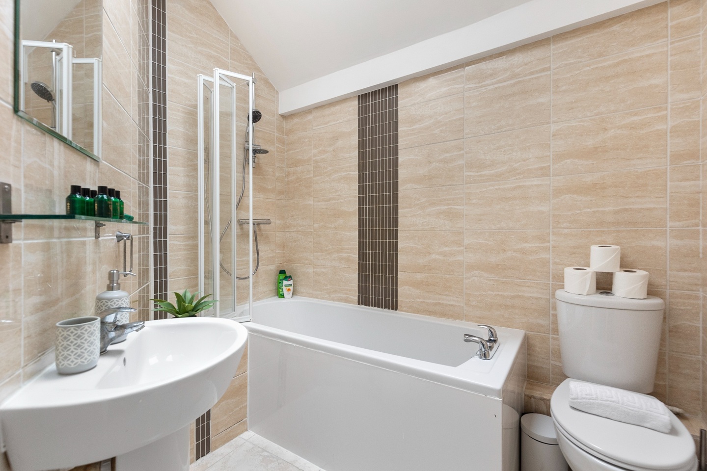 Additional image 11 of 2 Bed Flat, Charterhouse Bldgs, EC1M, N1 7GU