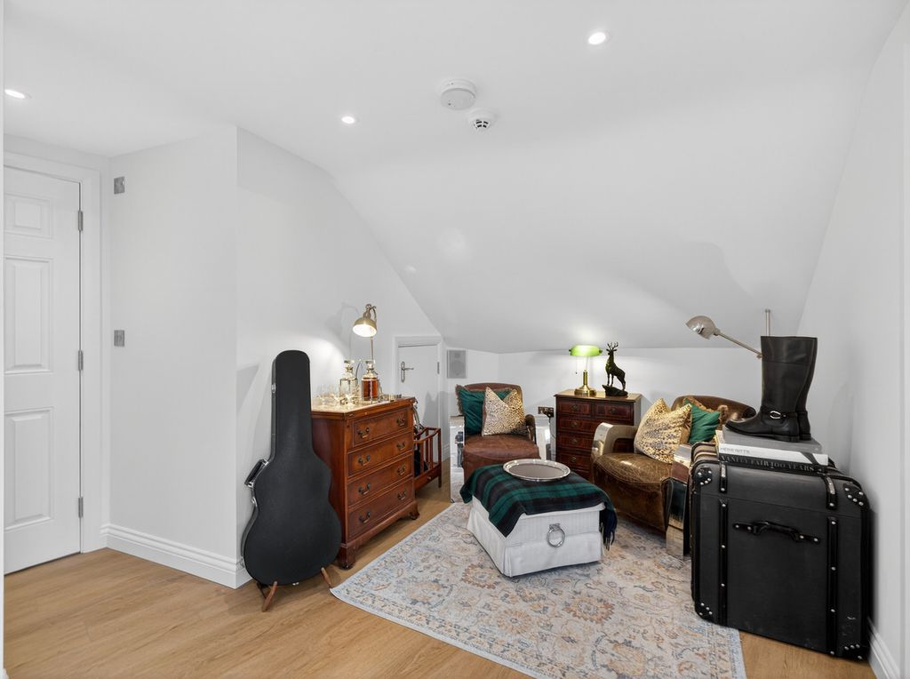 Additional image 26 of 3 bed flat for saleFriday Street Henley-On-Thames, Oxfordshire RG9