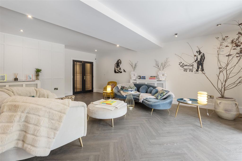 Additional image 25 of 7 bed property for saleLovelace Avenue, Solihull B91