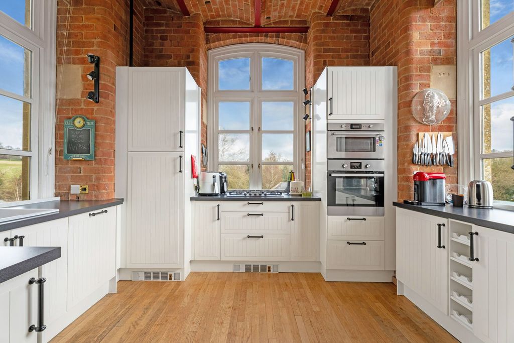 Additional image 5 of 2 bed flat for saleBliss Mill, Chipping Norton OX7