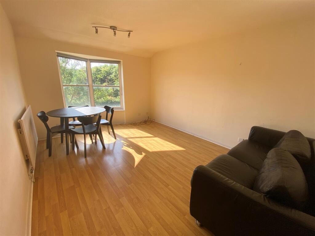 Additional image 8 of Chantry Court, Hatfield, Herts