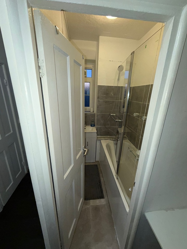 Additional image 6 of Studio Flat, Aylesford House, SE1, N1 7GU