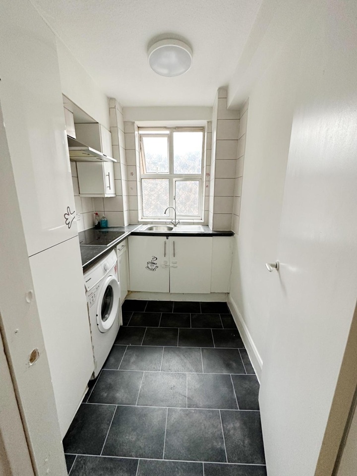 Additional image 5 of Room in a Shared Flat, Park West, W2, N1 7GU