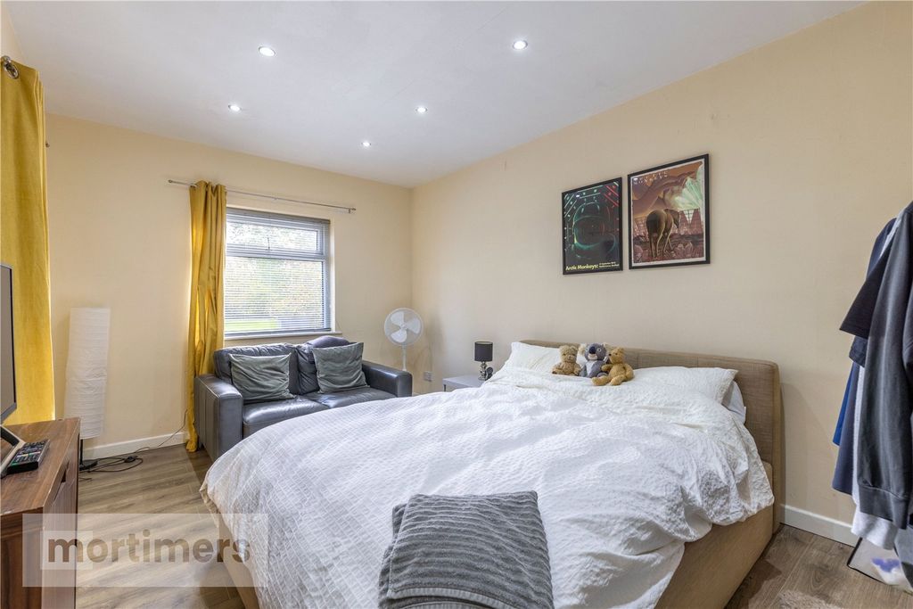 Additional image 10 of 5 bed flat for saleLovely Hall Lane, Salesbury, Blackburn, Lancashire BB1