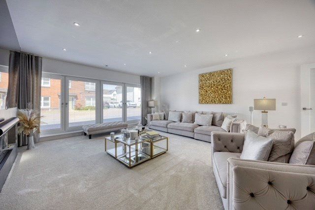 Additional image 2 of 6 bed detached house for saleThurso Crescent, Bishopton, Renfrewshire PA7