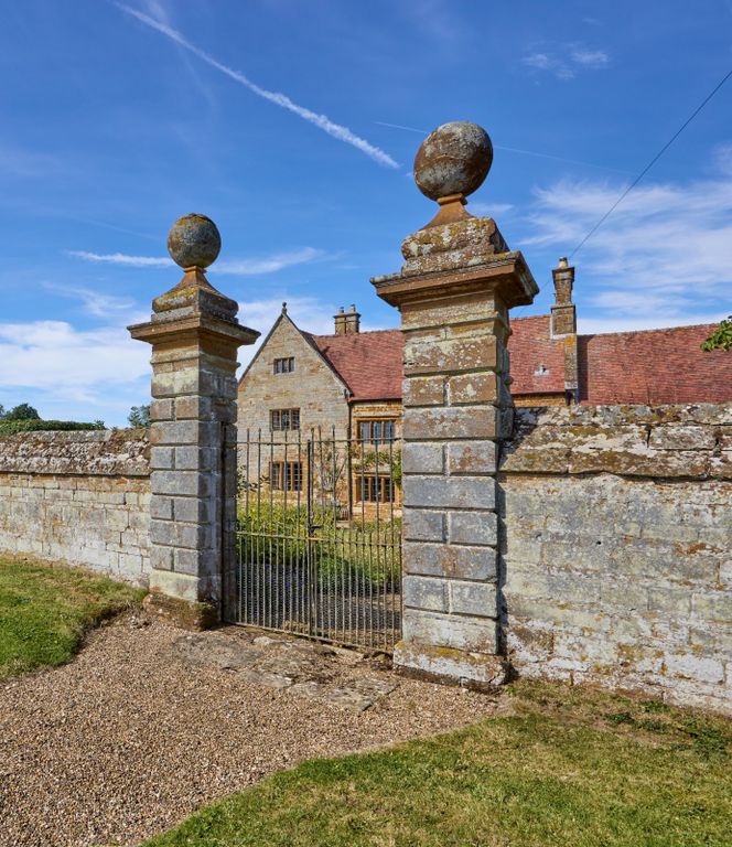Additional image 13 of 6 bed detached house for salePlumpton, Nr Towcester, South Northamptonshire NN12