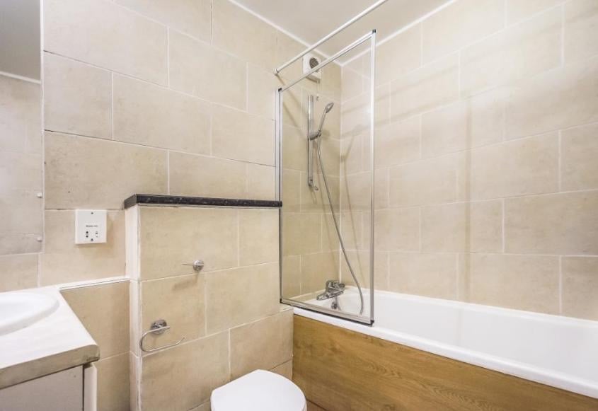 Additional image 5 of 3 Bed Flat, St Mary-Le-Park Court, SW11, N1 7GU